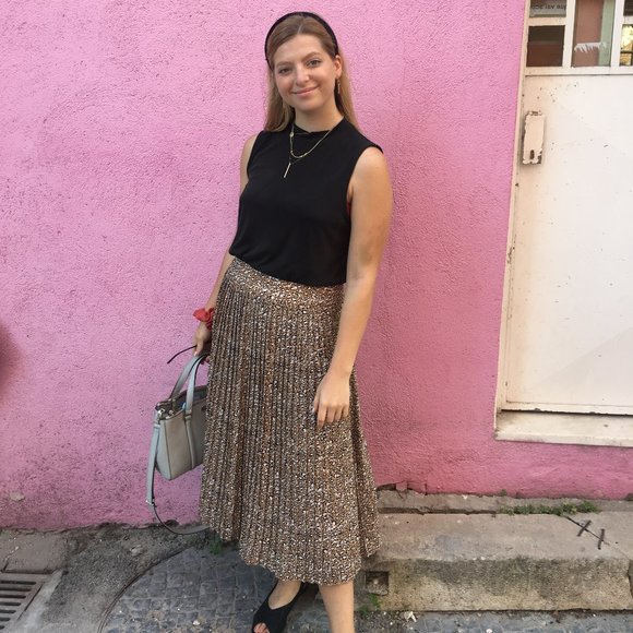 Meet your Posher, Lauren - Picture 5 of 8